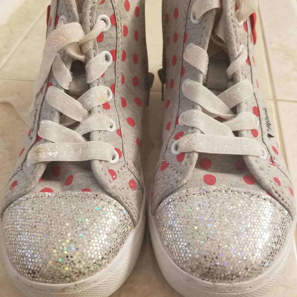 Disney Minnie Mouse Sneakers Size 12 Silver, White